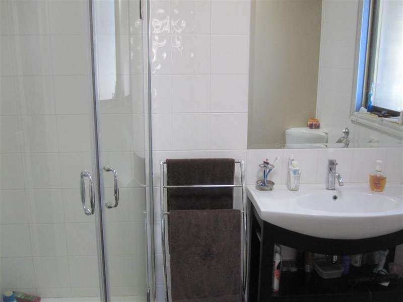 2 LAUREL COURT, Sunbury VIC 3429