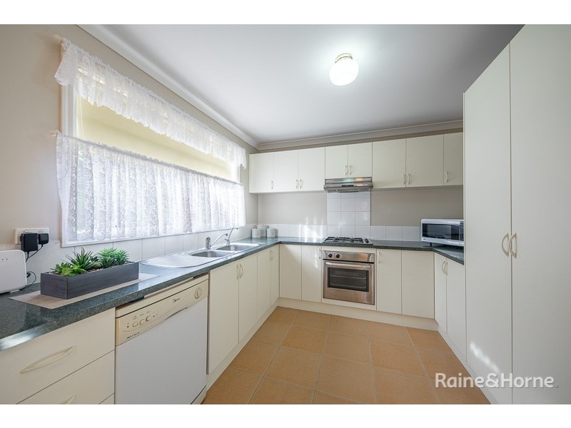 75 Cover drive, Sunbury VIC 3429