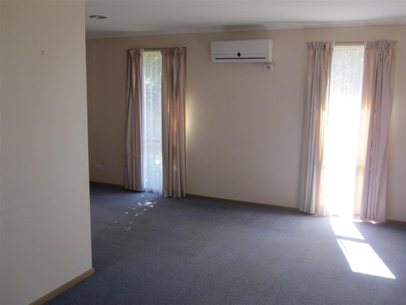 6  PHILLIP DRIVE, Sunbury VIC 3429