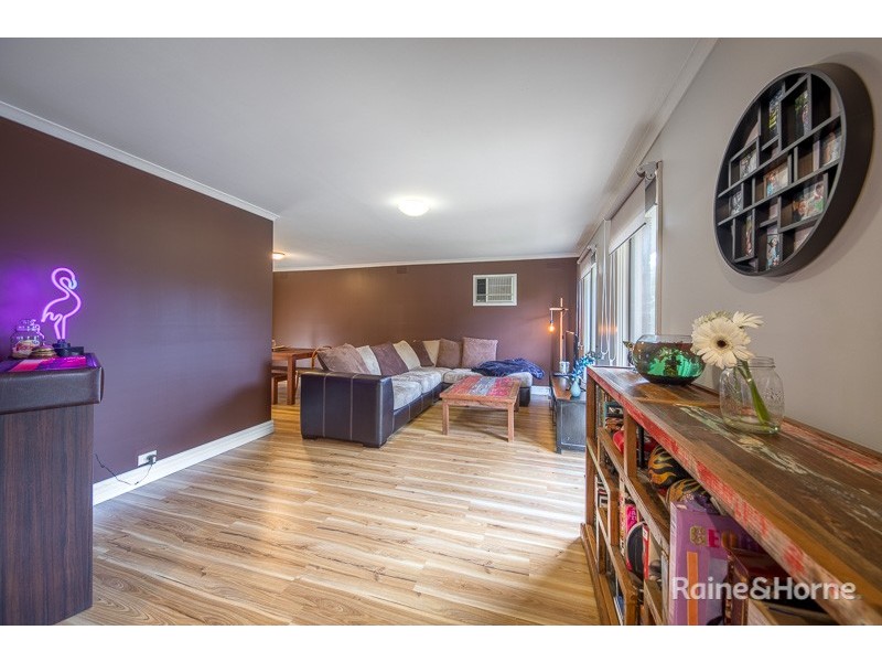 7 Gill Place, Sunbury VIC 3429