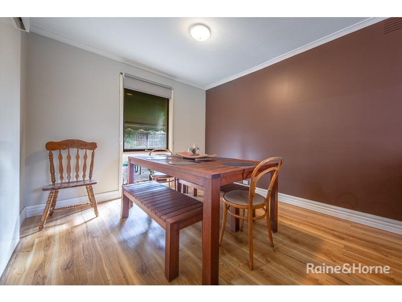 7 Gill Place, Sunbury VIC 3429