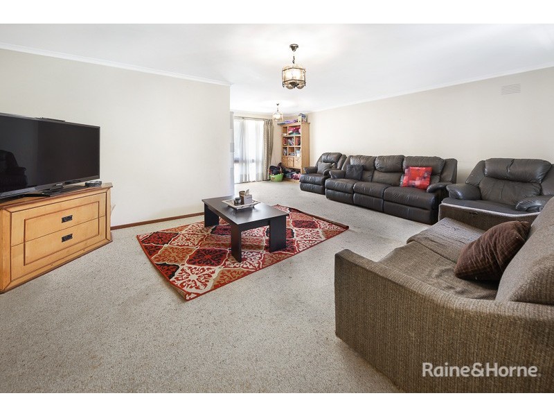 49 Darbyshire Street, Sunbury VIC 3429