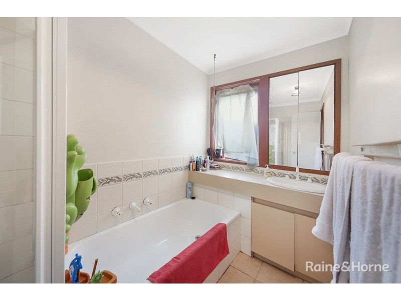 49 Darbyshire Street, Sunbury VIC 3429