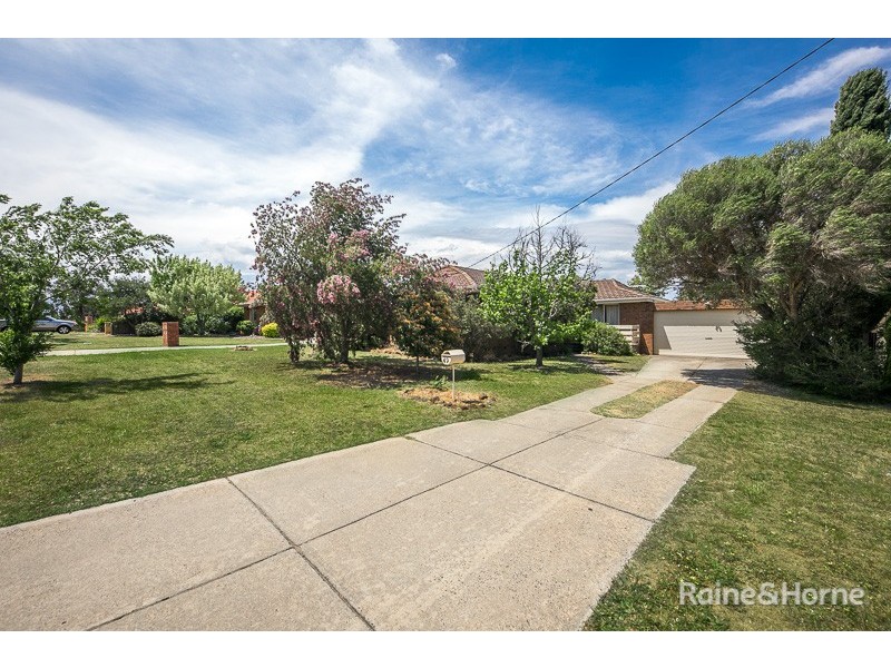 49 Darbyshire Street, Sunbury VIC 3429