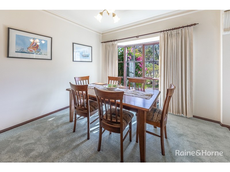 27 Powlett Street, Sunbury VIC 3429