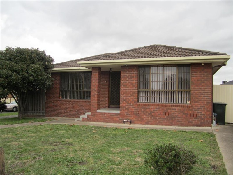 96  MITCHELL CRESCENT WEST, Meadow Heights VIC 3048