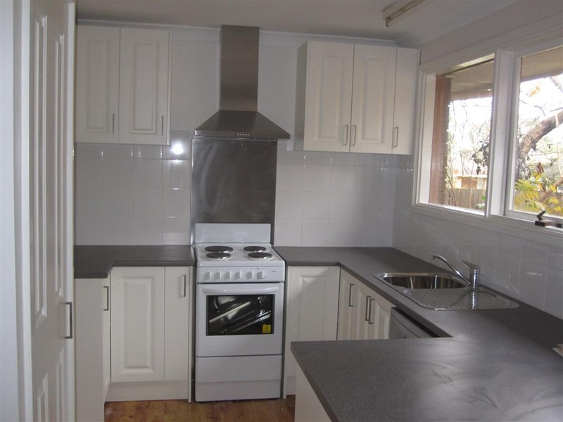 118 CHARTER ROAD WEST, Sunbury VIC 3429