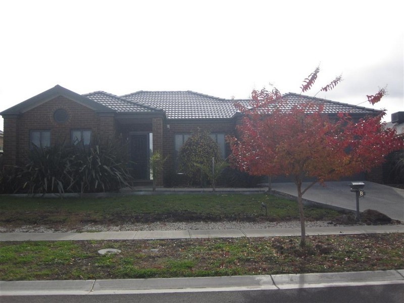 8  SWEEP COURT, Sunbury VIC 3429