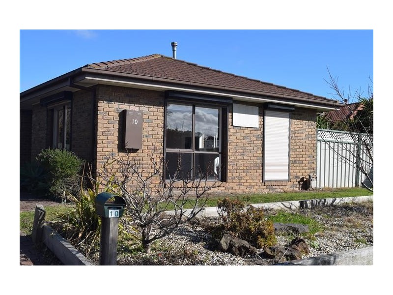 10 Backhaus Avenue, Sunbury VIC 3429