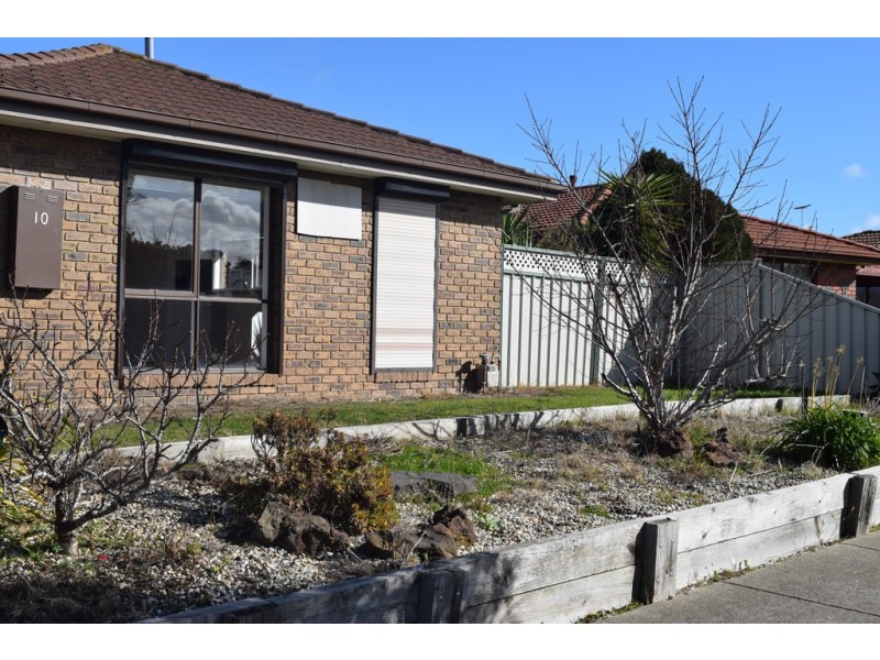 10 Backhaus Avenue, Sunbury VIC 3429