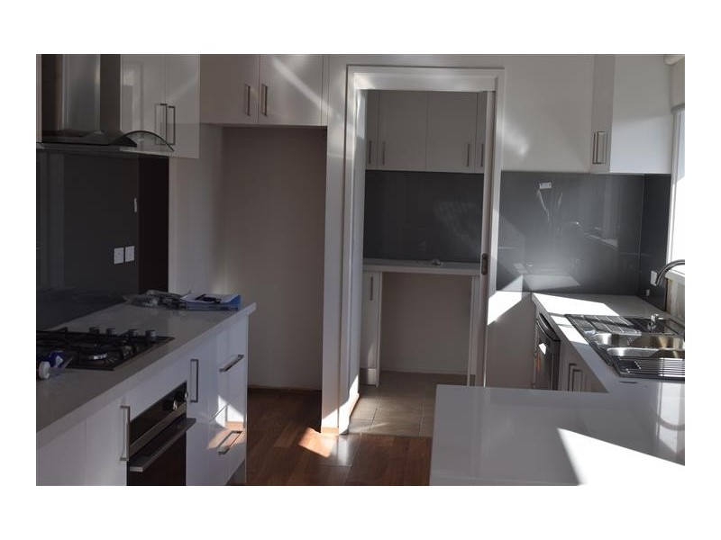 10 Backhaus Avenue, Sunbury VIC 3429