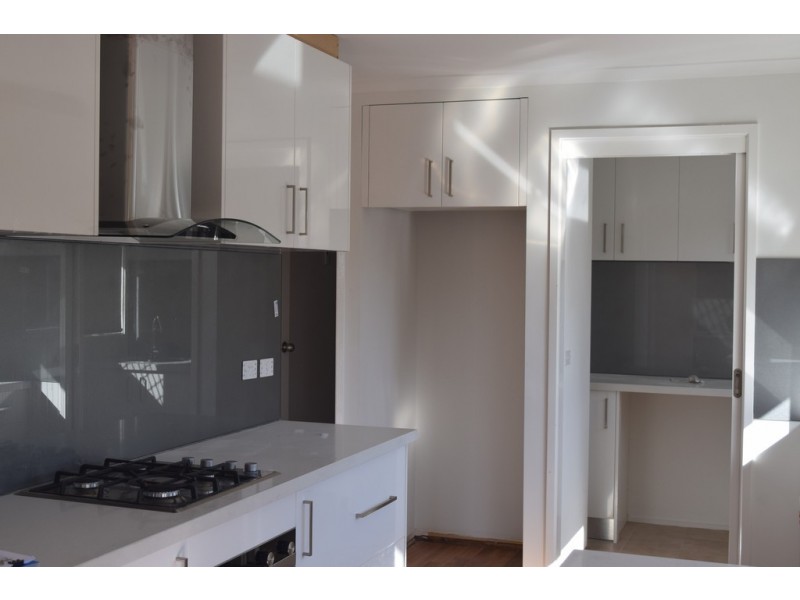 10 Backhaus Avenue, Sunbury VIC 3429