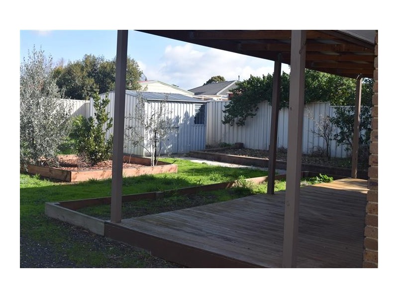 10 Backhaus Avenue, Sunbury VIC 3429