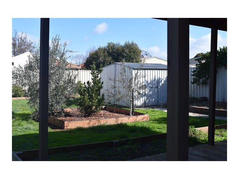 10 Backhaus Avenue, Sunbury VIC 3429