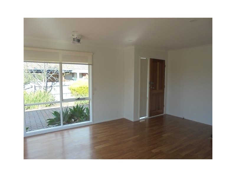 10 Backhaus Avenue, Sunbury VIC 3429