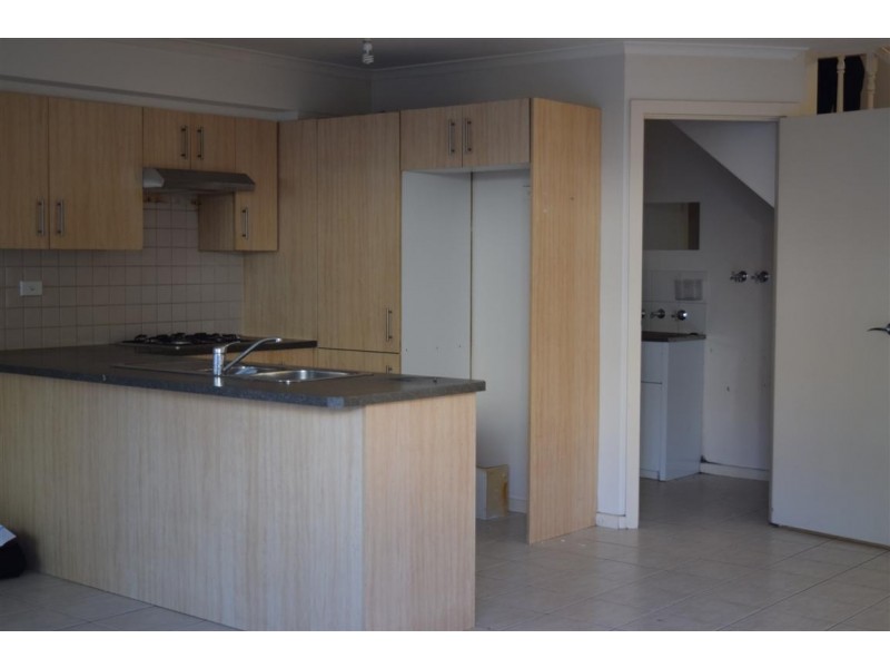 3/167-173 O’SHANASSY STREET, Sunbury VIC 3429