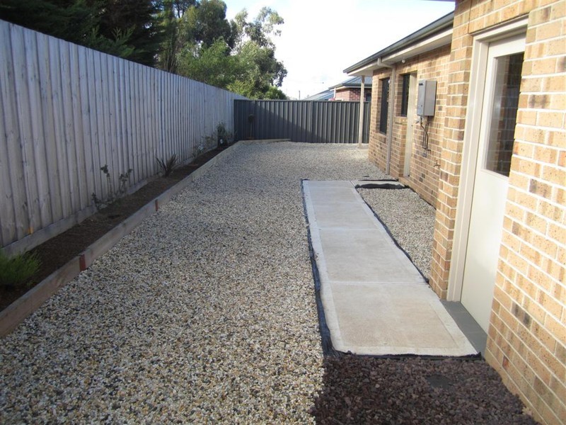 2/24 SUTTON STREET, Riddells Creek VIC 3431