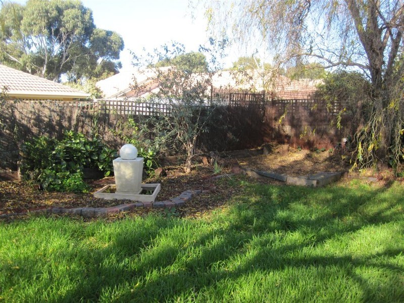 6 FIRESTONE COURT, Sunbury VIC 3429