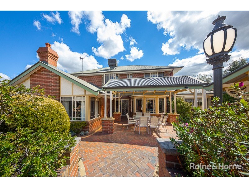 98 Yellowgum Boulevard, Sunbury VIC 3429