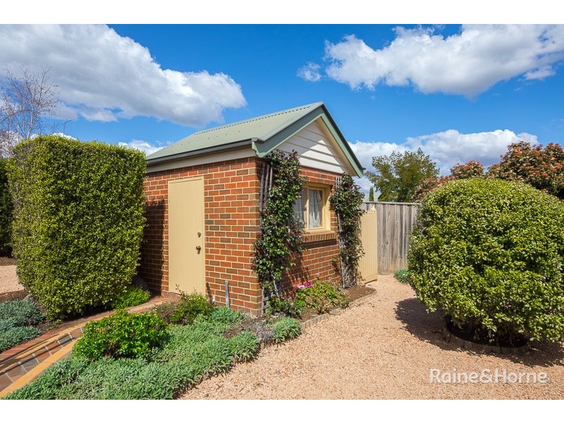 98 Yellowgum Boulevard, Sunbury VIC 3429