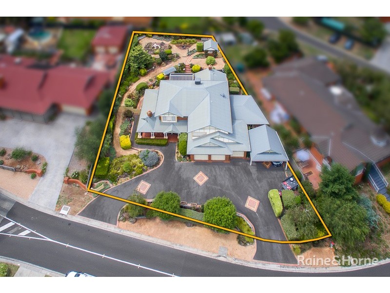 98 Yellowgum Boulevard, Sunbury VIC 3429