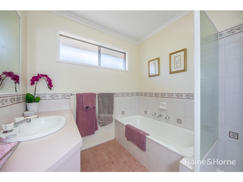 101 Stewarts Lane, Sunbury VIC 3429