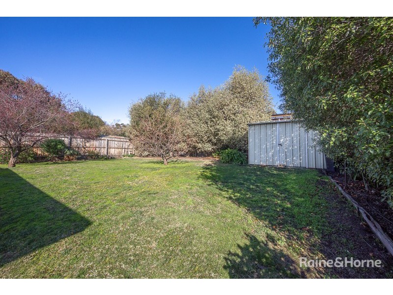101 Stewarts Lane, Sunbury VIC 3429