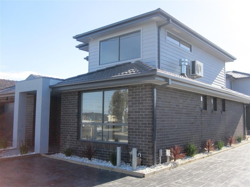 1/160 BIGGS STREET, St Albans VIC 3021