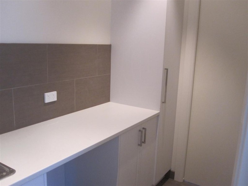 1/160 BIGGS STREET, St Albans VIC 3021