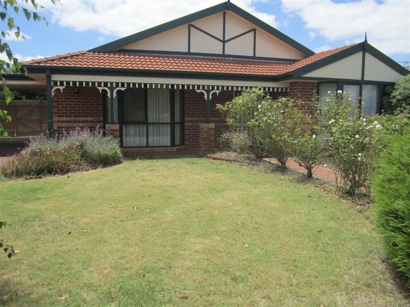 48 REGHON DRIVE, Sunbury VIC 3429