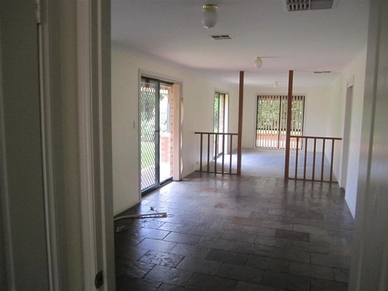 48 REGHON DRIVE, Sunbury VIC 3429