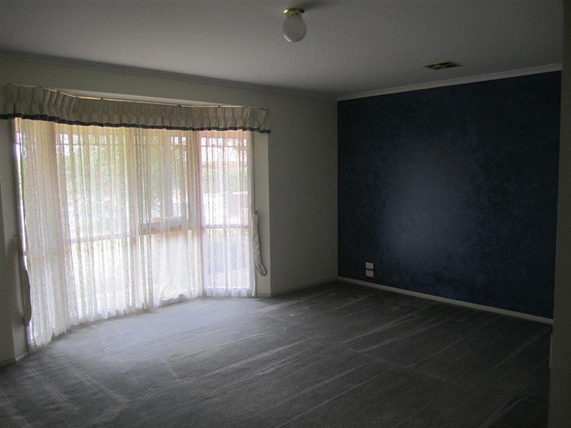 48 REGHON DRIVE, Sunbury VIC 3429