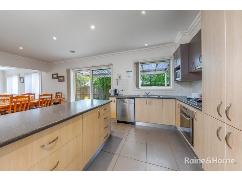 4 Sassafras Drive, Sunbury VIC 3429