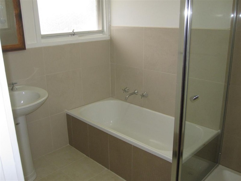 2 DRYSDALE STREET, Sunbury VIC 3429