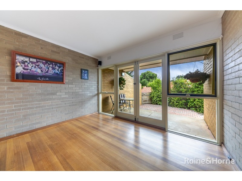 33 Vaughan Street, Sunbury VIC 3429