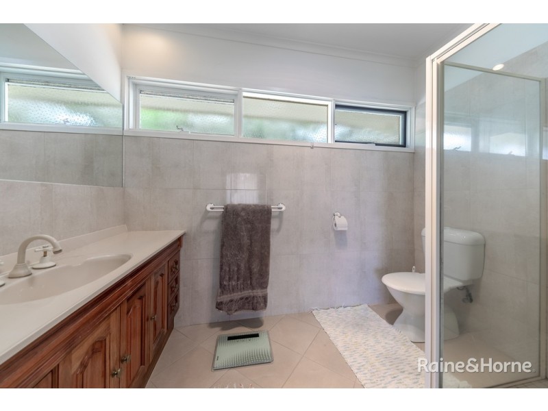 33 Vaughan Street, Sunbury VIC 3429