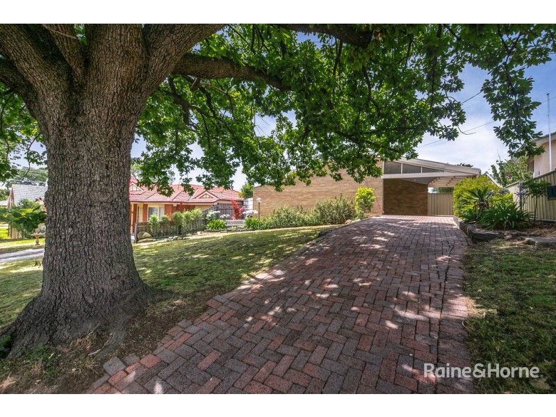 33 Vaughan Street, Sunbury VIC 3429