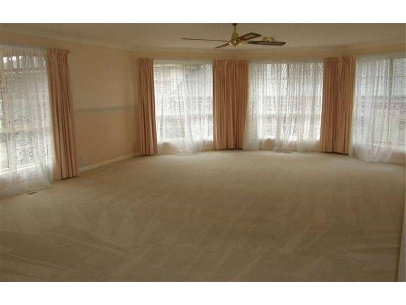 6 BRETT COURT, Sunbury VIC 3429