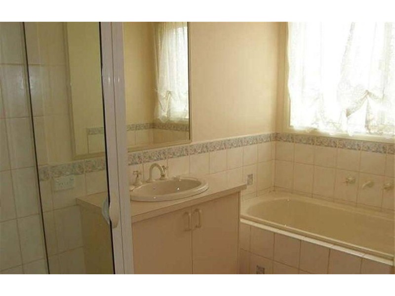 6 BRETT COURT, Sunbury VIC 3429