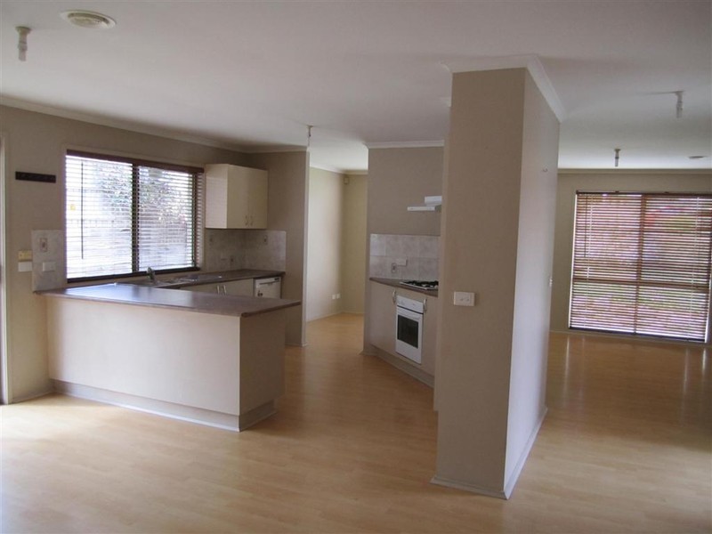 25 DADSWELL COURT, Sunbury VIC 3429