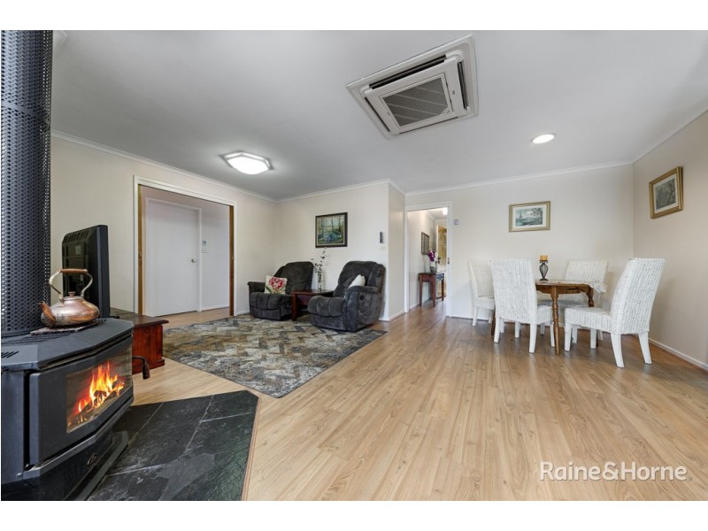 25 Harcombe Drive, Sunbury VIC 3429