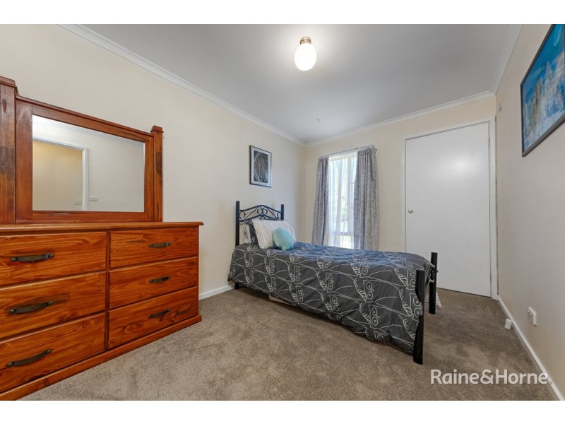 25 Harcombe Drive, Sunbury VIC 3429