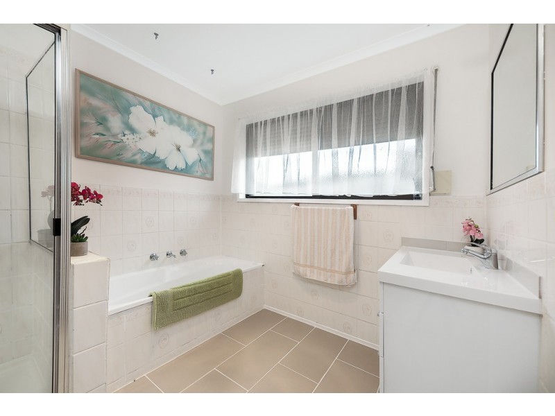 25 Harcombe Drive, Sunbury VIC 3429