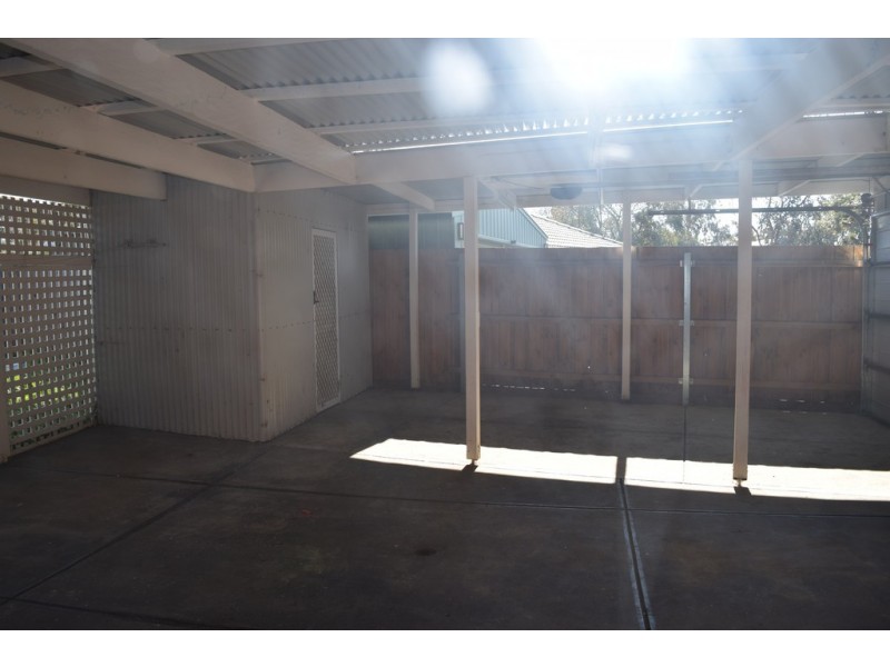 1 LEITH COURT, Sunbury VIC 3429