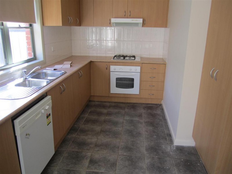 1/21 BATMAN AVENUE, Sunbury VIC 3429