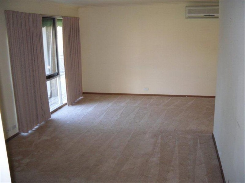 29 MUIRFIELD DRIVE, Sunbury VIC 3429
