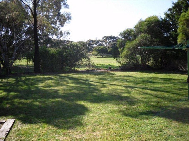 29 MUIRFIELD DRIVE, Sunbury VIC 3429
