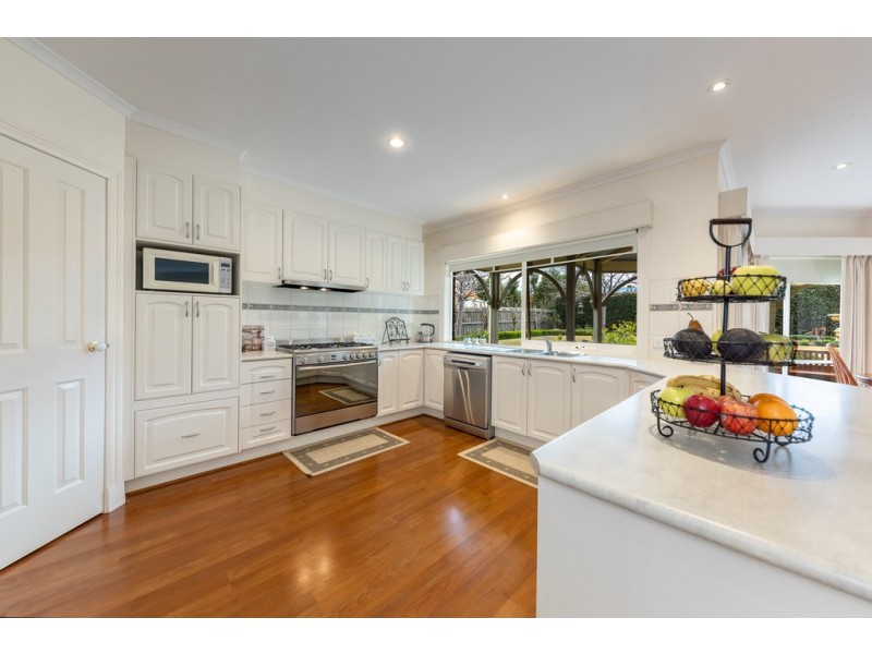114 Harker Street, Sunbury VIC 3429