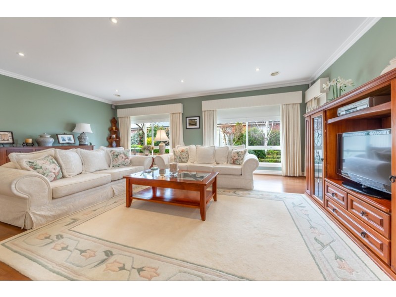 114 Harker Street, Sunbury VIC 3429