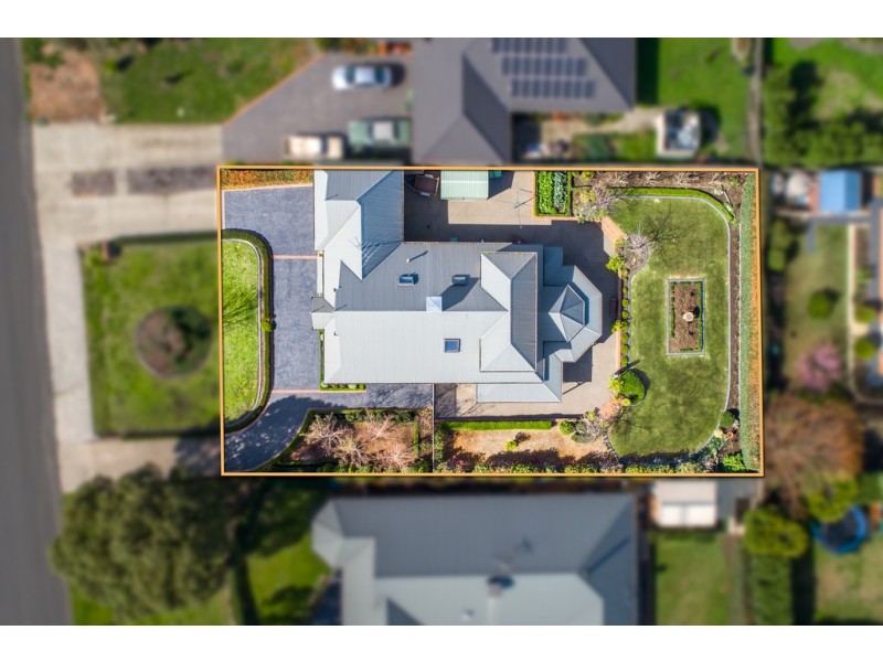 114 Harker Street, Sunbury VIC 3429